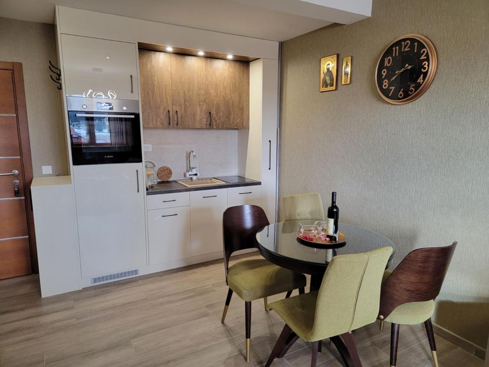 310 Apartment